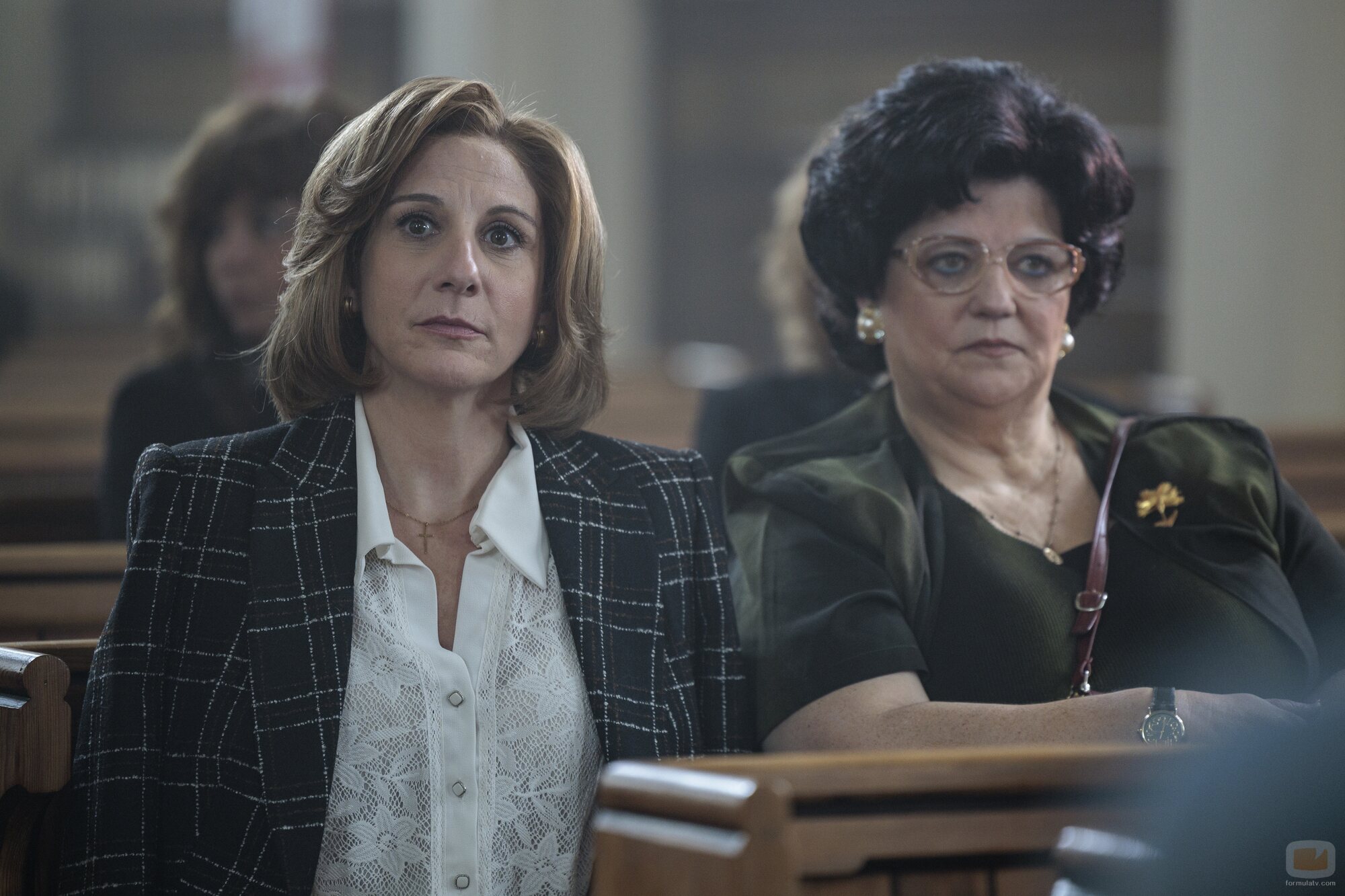 Esperanza de la Encarnación y Malena Alterio en 1x07 'Mientras dormías' de 'Cochinas'