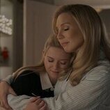June Diane Raphael y Lexi Minetree en 'Elle', primera temporada