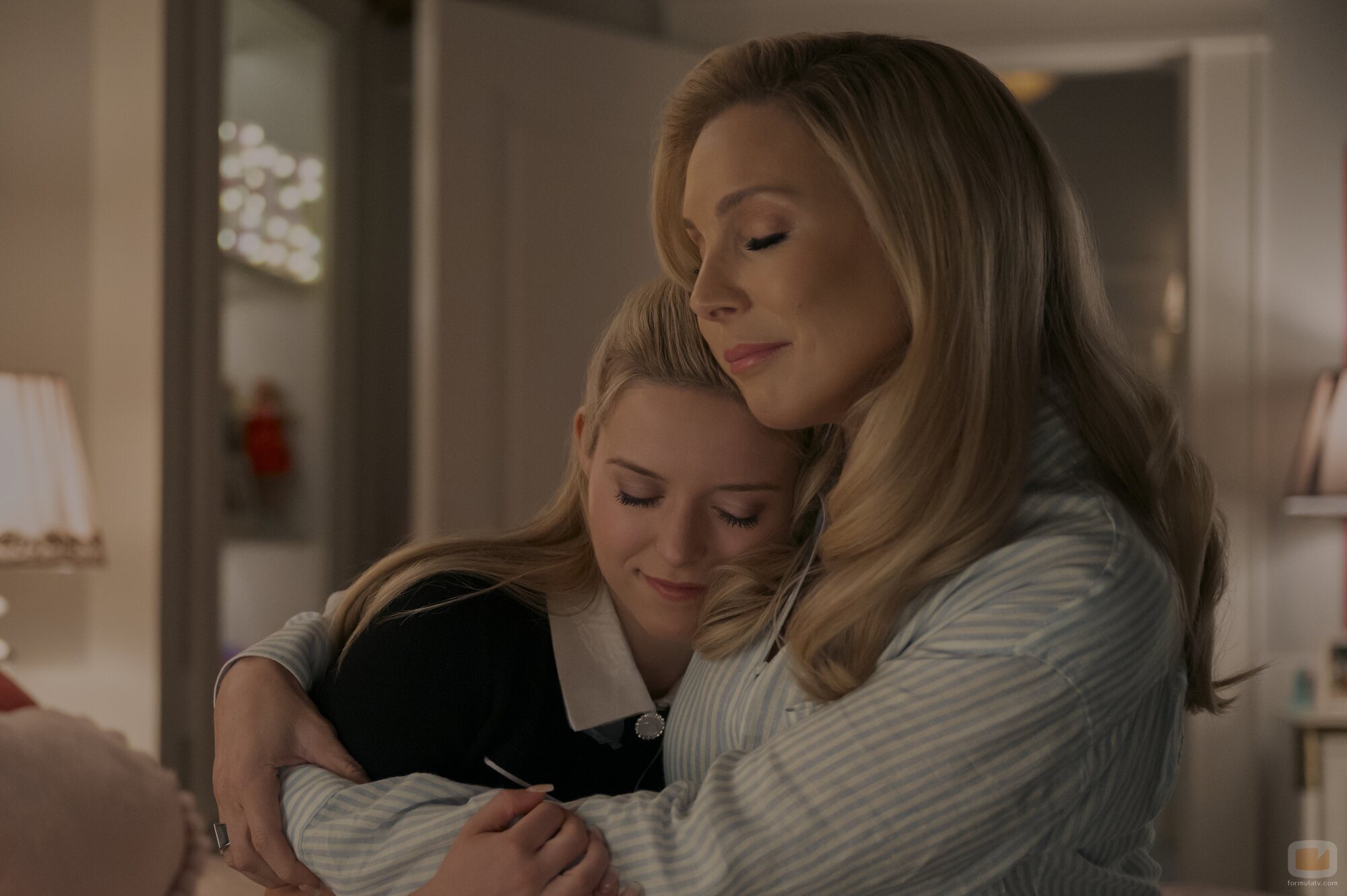 June Diane Raphael y Lexi Minetree en 'Elle', primera temporada