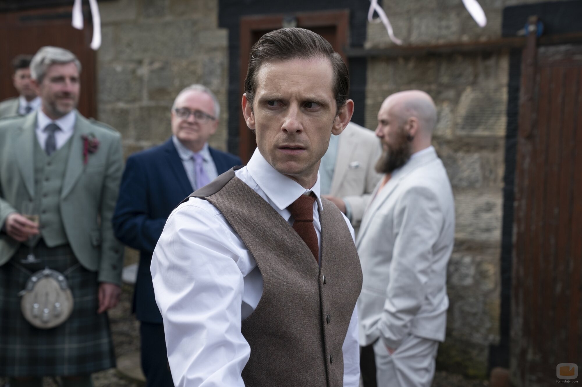 Jamie Bell en 1x01 'Episode #1.1' de 'Half Man'