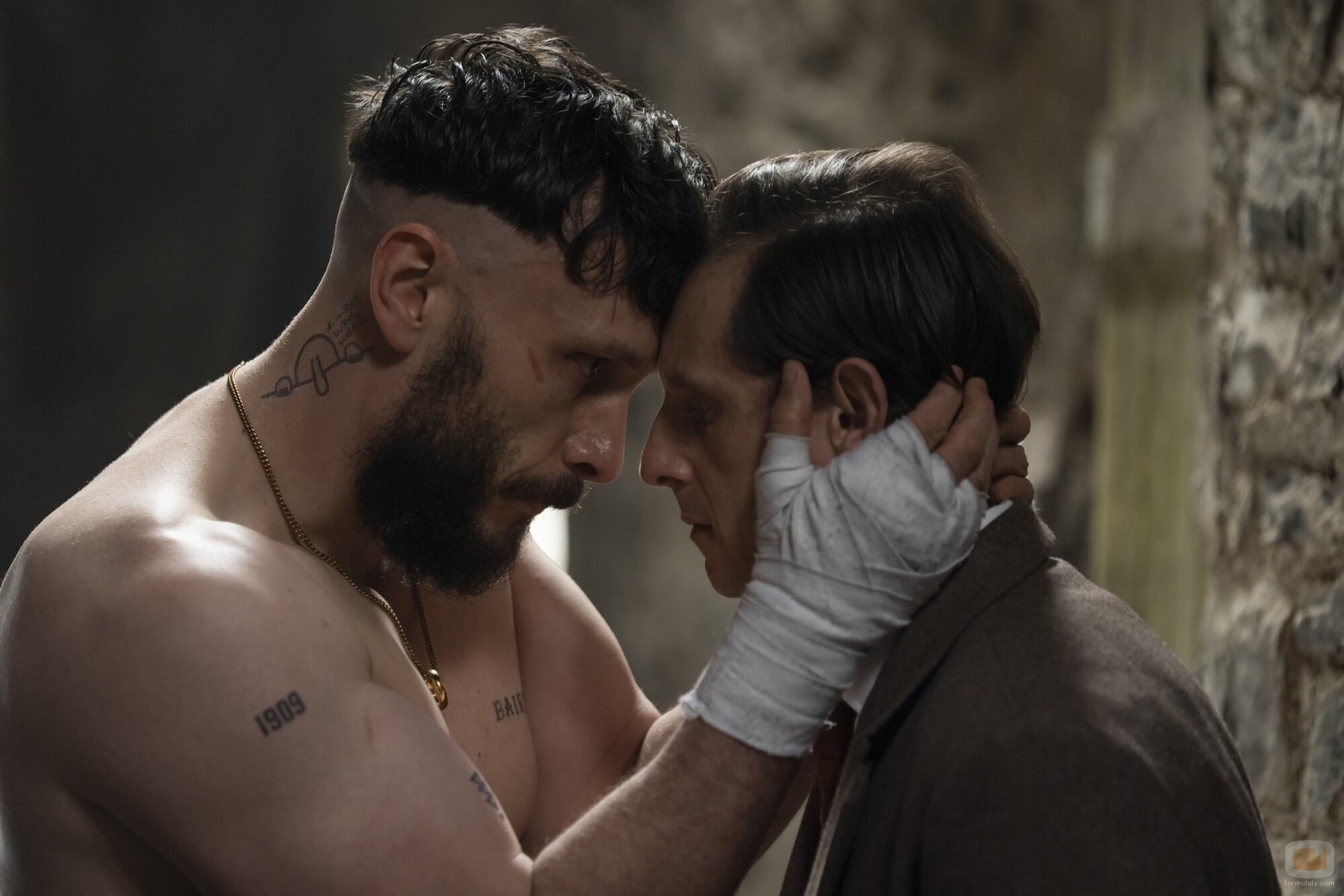 Richard Gadd y Jamie Bell en la temporada 1 y el capítulo 01 de 'Half Man'