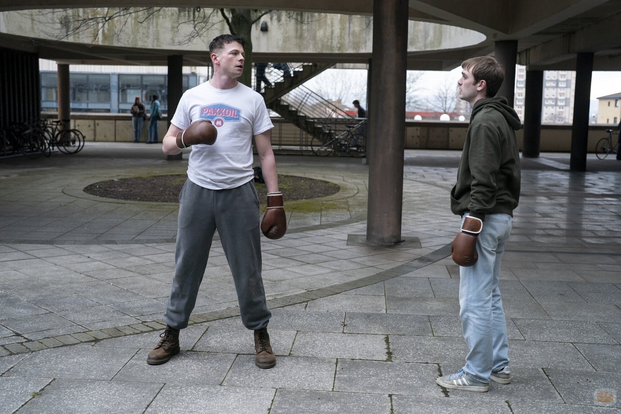 Stuart Campbell y Mitchell Robertson en 'Episodio #1.2' de 'Half Man'
