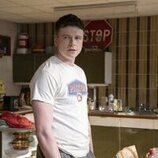 Stuart Campbell en 'Episodio #1.2' de 'Half Man'