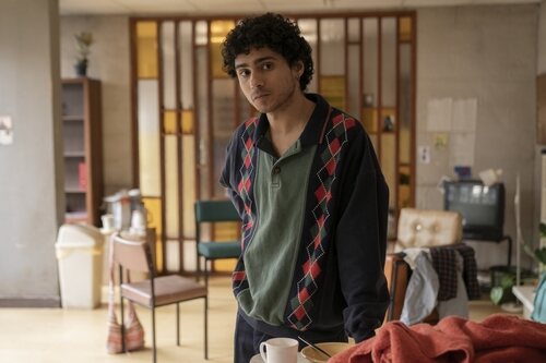 Bilal Hasna en 1x02 'Episodio #1.2' de 'Half Man'