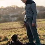 Stuart Campbell y Mitchell Robertson en 1x03 'Episode #1.3' de 'Half Man'