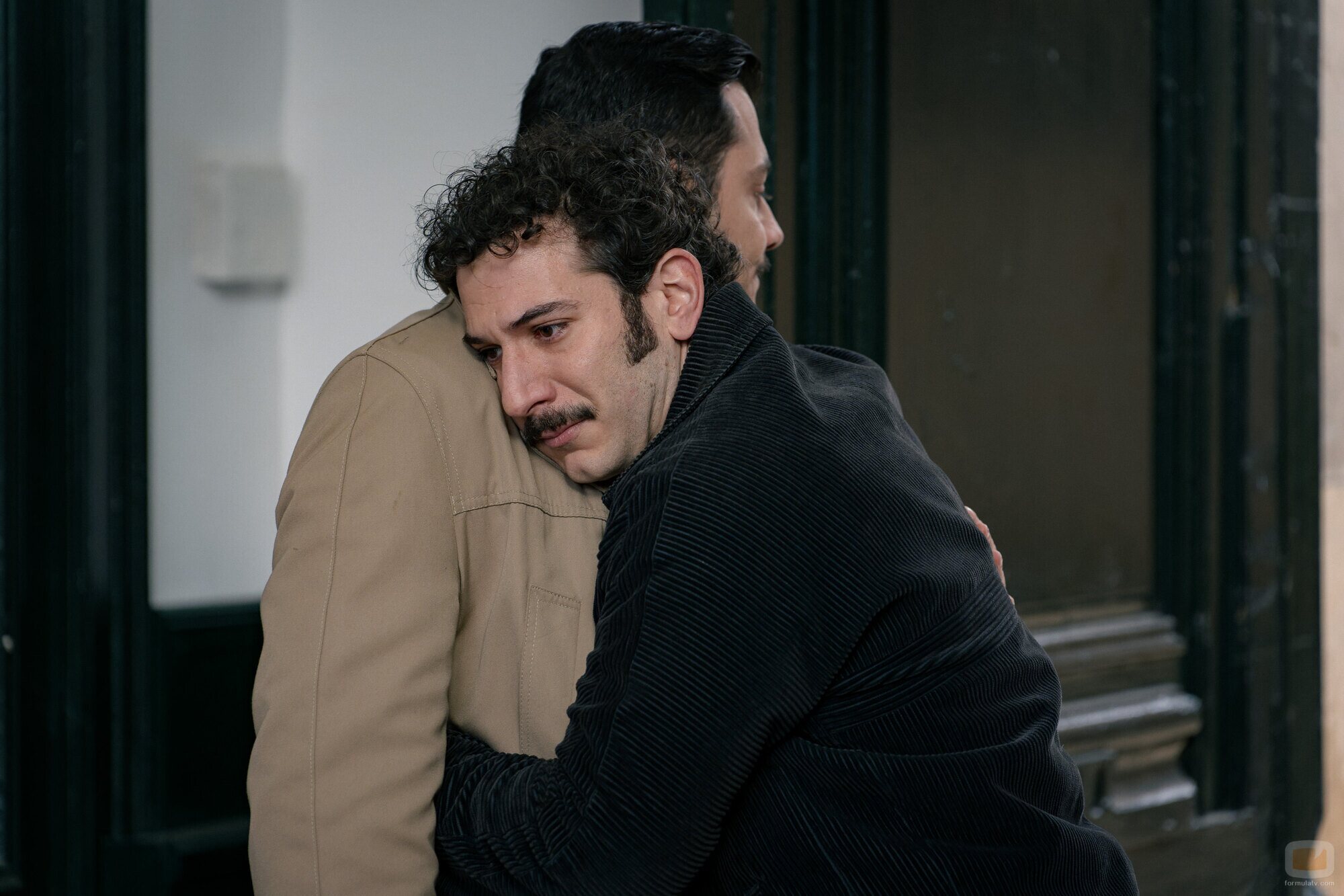 Momento de Carlos Troya y José Milán en 3x82 'Miércoles 13 de mayo de 2026' de 'Sueños de libertad'