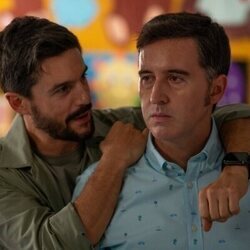 Alejo Sauras en 1x06 titulado 'Código postal' de 'Barrio Esperanza'