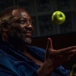 Adewale Akinnuoye-Agbaje en 'Ándale' de 'Euphoria'