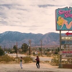 Priscilla Delgado y Zendaya en Capítulo 2 titulado 'América, Mi Sueño' de 'Euphoria'