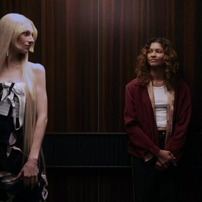 Hunter Schafer y Zendaya en 3x02 'América, Mi Sueño' de 'Euphoria'