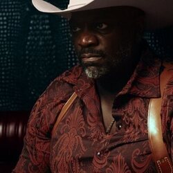 Adewale Akinnuoye-Agbaje en Capítulo 3 titulado 'La Balada de Paladin' de 'Euphoria'