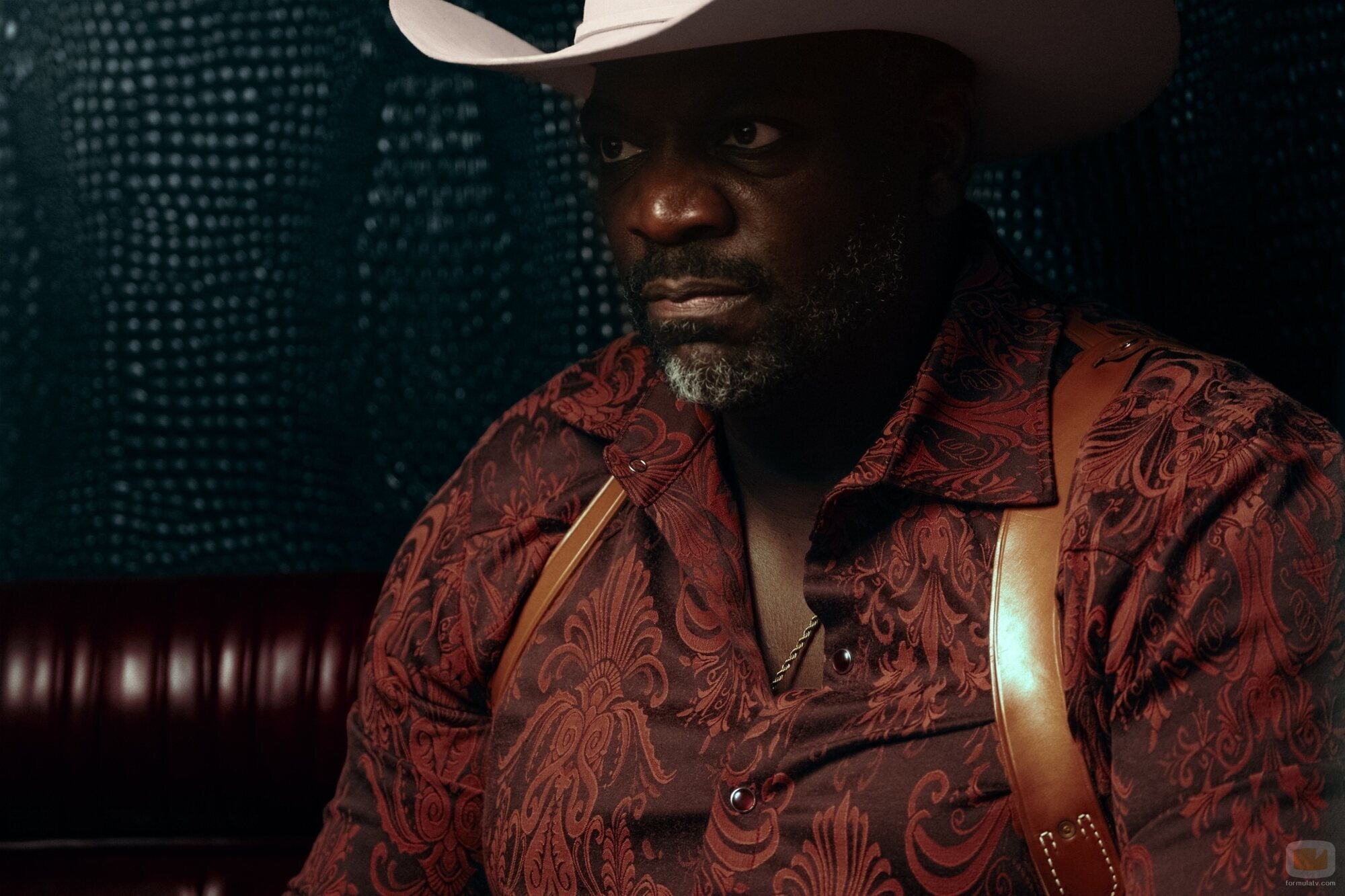 Adewale Akinnuoye-Agbaje en Capítulo 3 titulado 'La Balada de Paladin' de 'Euphoria'