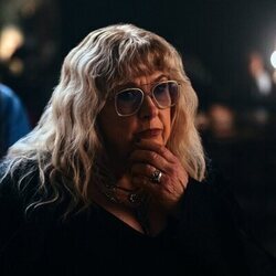 Colleen Camp en 3x04 'A Kitty le Gusta Bailar' de 'Euphoria'