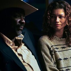 Zendaya y Adewale Akinnuoye-Agbaje en 'Este Cerdito' de 'Euphoria'