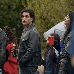 Josh Heuston en 1x01 titulado 'The Deal' de 'Off Campus'