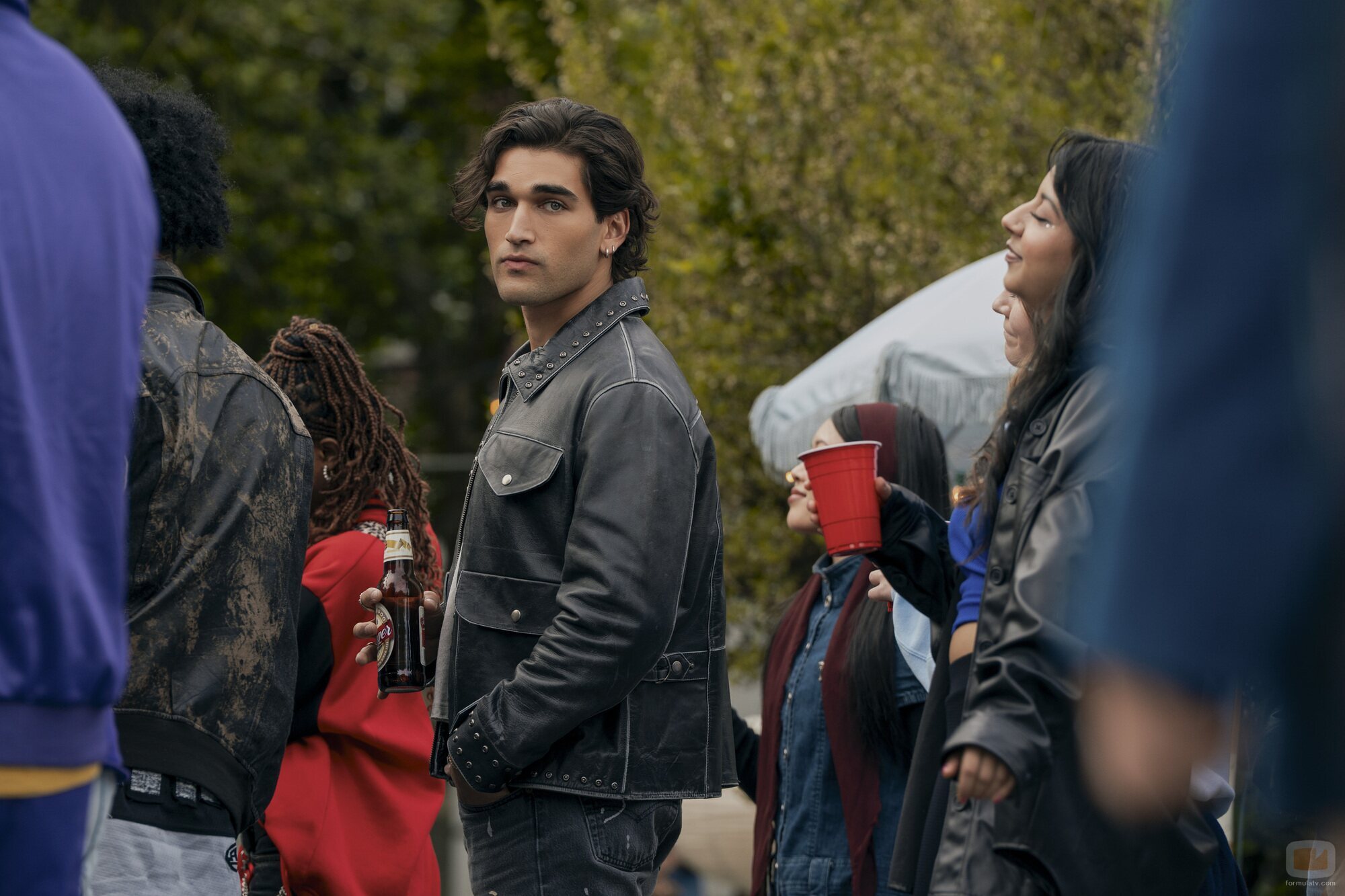 Josh Heuston en 1x01 titulado 'The Deal' de 'Off Campus'