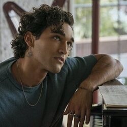 Josh Heuston en 1x03 titulado 'El orgasmo' de 'Off Campus'