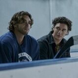 Antonio Cipriano y Belmont Cameli en 1x04 'The Breakup' de 'Off Campus'