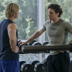 Escena de Stephen Kalyn en 1x04 'The Breakup' de 'Off Campus'