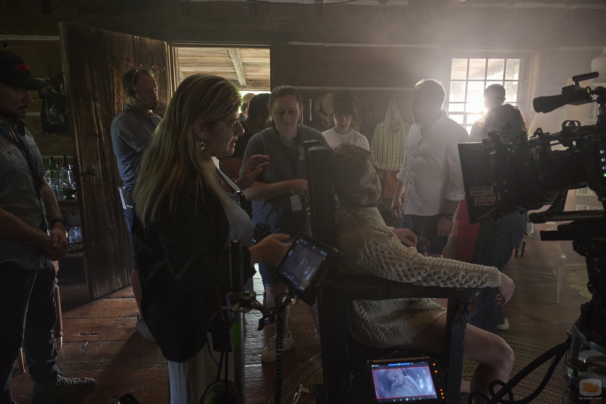 Leo Woodall en 1x01 'Siempre hemos vivido en el castillo' de 'Vladimir'