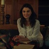 Rachel Weisz en 1x01 titulado 'Siempre hemos vivido en el castillo' de 'Vladimir'