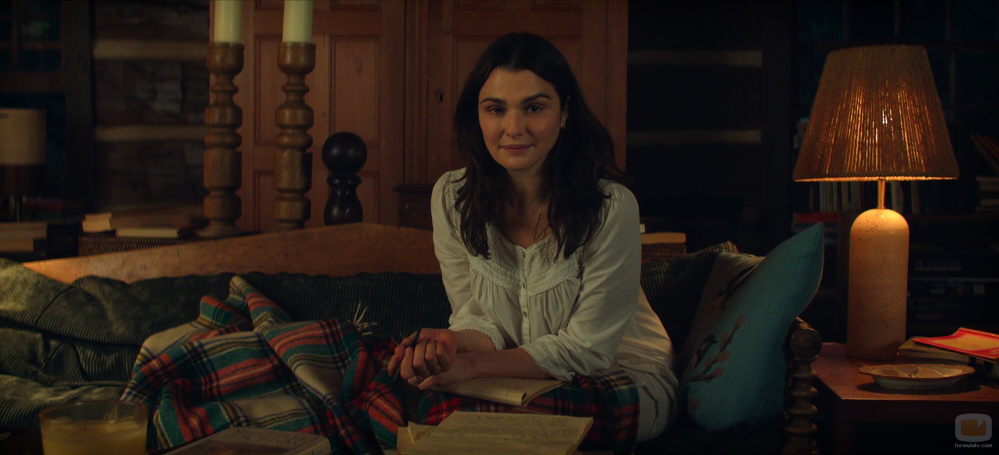 Rachel Weisz en 1x01 titulado 'Siempre hemos vivido en el castillo' de 'Vladimir'