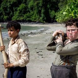 Winston Sawyers y David McKenna en el 1x01 de 'El señor de las moscas'