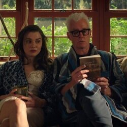 John Slattery y Rachel Weisz en 'El despertar' de 'Vladimir'