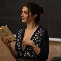 Rachel Weisz en 1x05 titulado 'Según venga el juego' de 'Vladimir'