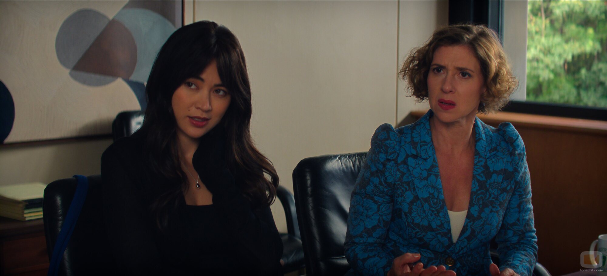 Jessica Henwick y Miriam Silverman en Capítulo 6 titulado 'Porque es amargo y porque es mi corazón' de 'Vladimir'