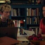 Ellen Robertson y Rachel Weisz en la temporada 1 y el capítulo 06 de 'Vladimir'