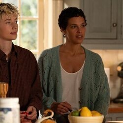 Rachel Weisz y Tattiawna Jones en 1x06 titulado 'Porque es amargo y porque es mi corazón' de 'Vladimir'