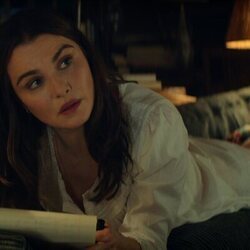 Rachel Weisz en 1x07 titulado 'Todo lo que asciende debe coverger' de 'Vladimir'