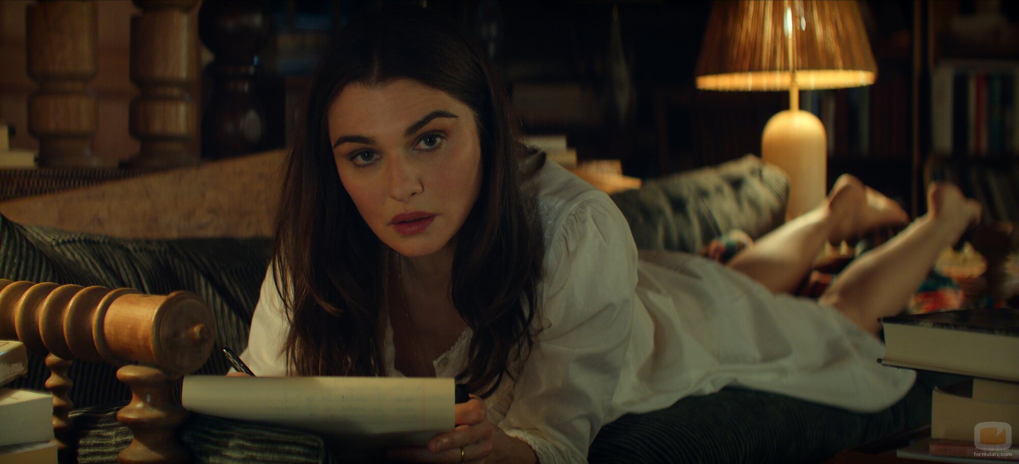 Rachel Weisz en 1x07 'Todo lo que asciende debe coverger' de 'Vladimir'