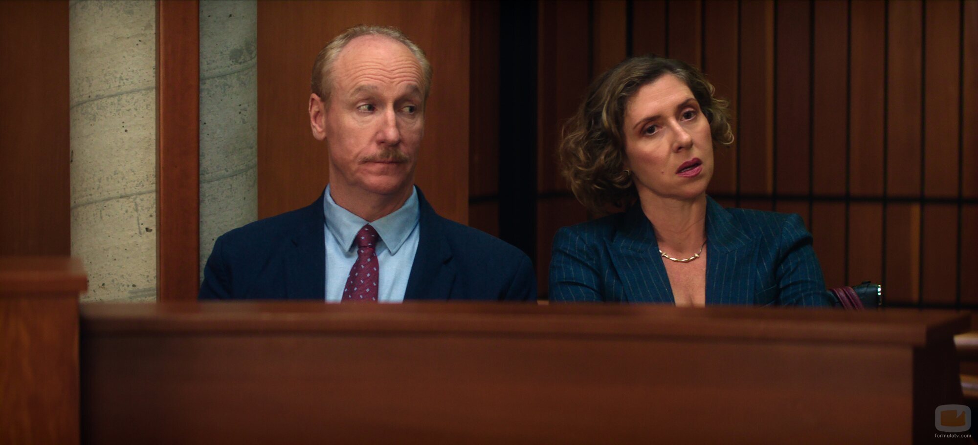 Matt Walsh y Miriam Silverman en 'Todo lo que asciende debe coverger' de 'Vladimir'