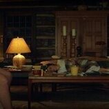 Rachel Weisz y Leo Woodall en 1x07 'Todo lo que asciende debe coverger' de 'Vladimir'