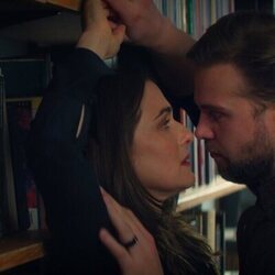 Rachel Weisz y Leo Woodall en 'Contra la interpretación' de 'Vladimir'