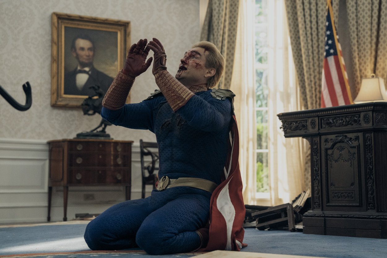 Homelander en la Casa Blanca antes de que Trump cubriese las paredes con abalorios de oro