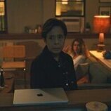 Dolly de Leon en 1x01 'Imanes' de 'Satisfacción garantizada'
