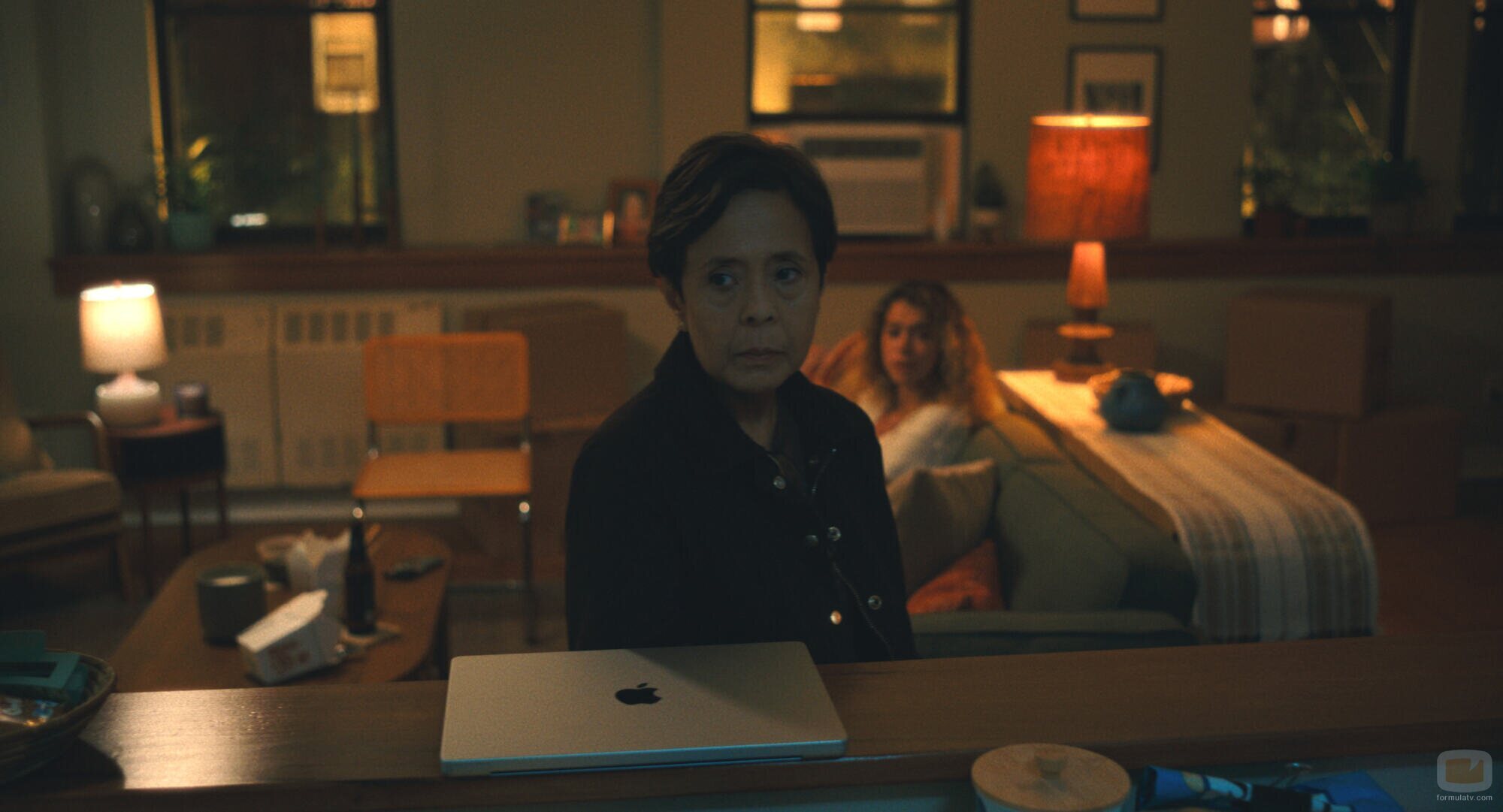 Dolly de Leon en 1x01 'Imanes' de 'Satisfacción garantizada'