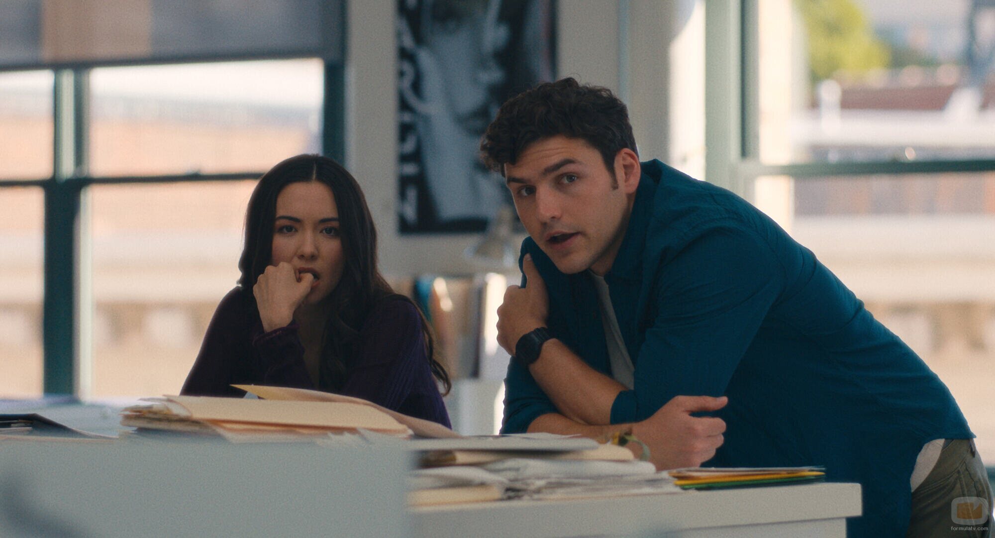 Charlie Hall y Kiarra Hamagami Goldberg en Capítulo 2 titulado 'YABA' de 'Satisfacción garantizada'