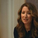 Jessy Hodges en 1x02 'YABA' de 'Satisfacción garantizada'