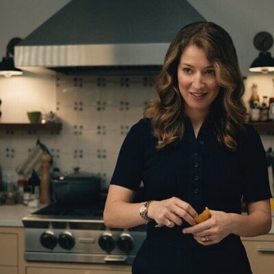 Jessy Hodges en 1x03 'El eurotúnel' de 'Satisfacción garantizada'