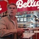 Murray Bartlett en la temporada 1 y el capítulo 03 de 'Satisfacción garantizada'