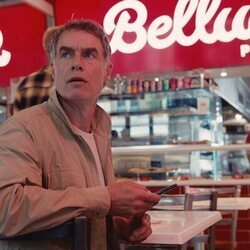 Murray Bartlett en la temporada 1 y el capítulo 03 de 'Satisfacción garantizada'