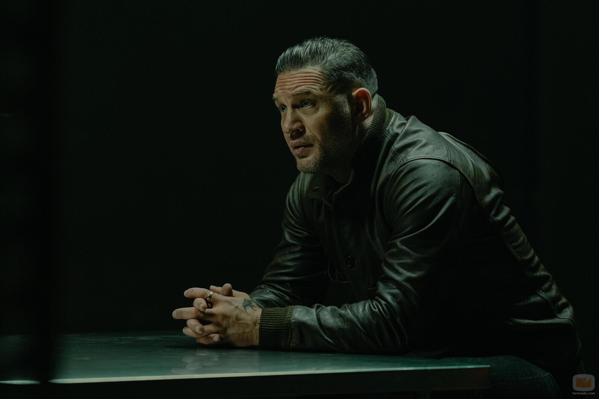 Tom Hardy en 'Pagar o torcer' de 'Tierra de mafiosos'