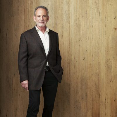 Ron Rifkin en la foto promocional de 'Cinco hermanos'