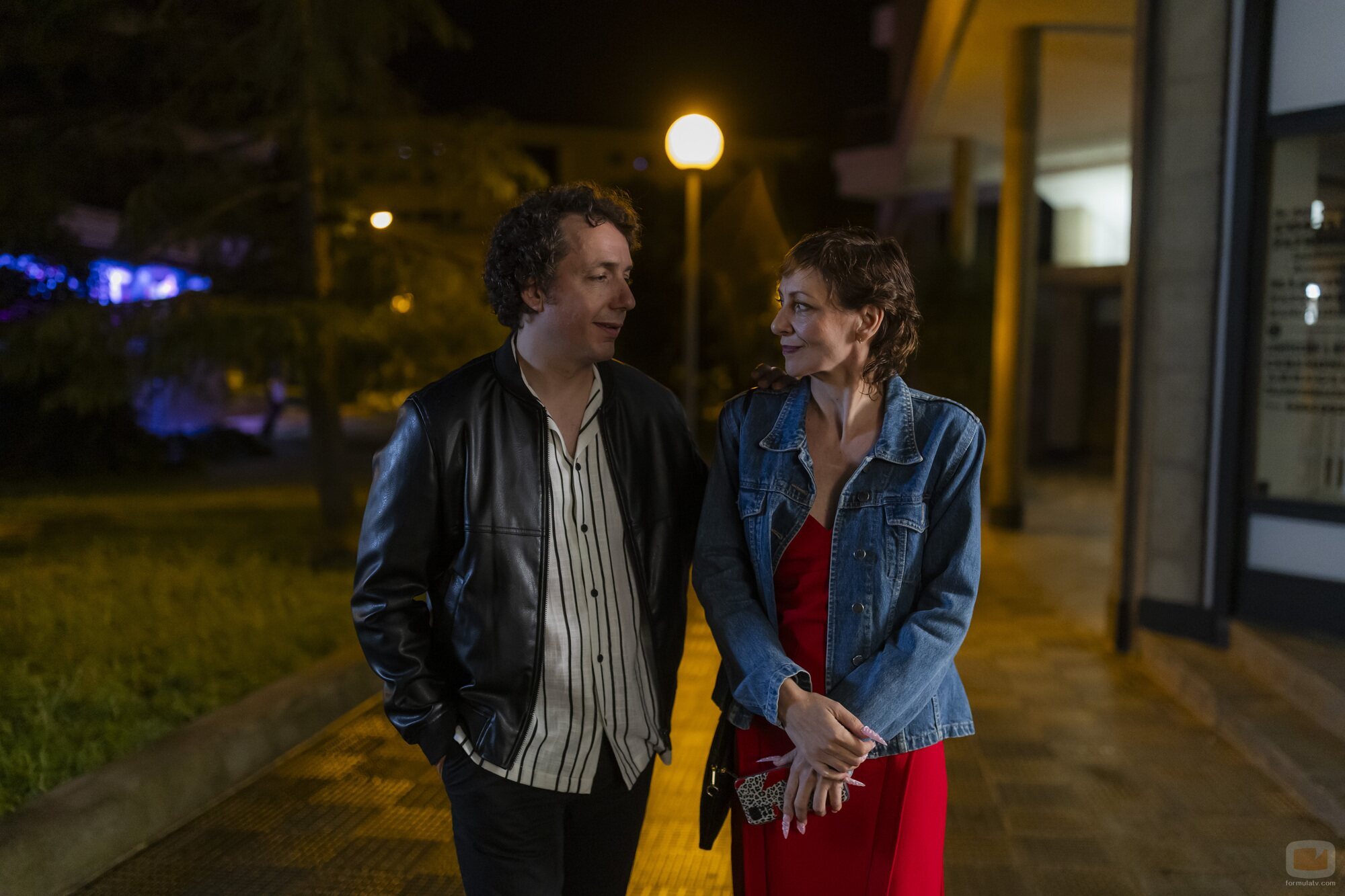 Vito Sanz y Lorena Iglesias en 'Episodio #1.2' de 'Millennial Mal'