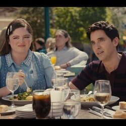 Megan Stalter y Paul W. Downs en 5x01 titulado 'EGOT' de 'Hacks'