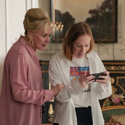 Hannah Einbinder y Jean Smart en 'EGOT' de 'Hacks'